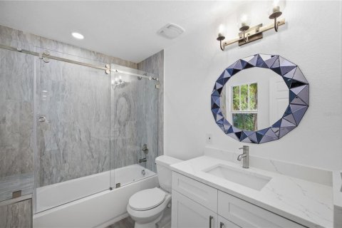 House in Saint Petersburg, Florida 3 bedrooms, 175.03 sq.m. № 2205248 - photo 30