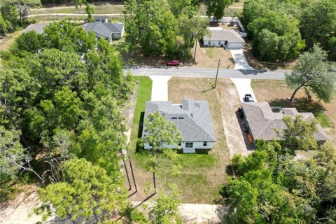 House in Citrus Springs, Florida 4 bedrooms, 164.81 sq.m. № 1649480 - photo 5