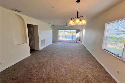 Copropriété à louer à Punta Gorda, Floride: 3 chambres, 120.12 m2 № 1743153 - photo 4