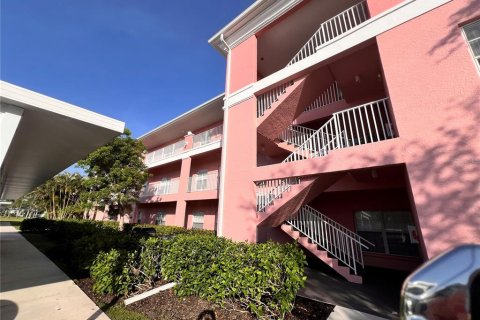 Copropriété à louer à Punta Gorda, Floride: 3 chambres, 120.12 m2 № 1743153 - photo 2