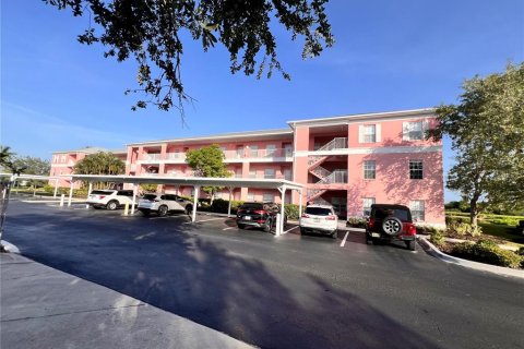 Copropriété à louer à Punta Gorda, Floride: 3 chambres, 120.12 m2 № 1743153 - photo 1