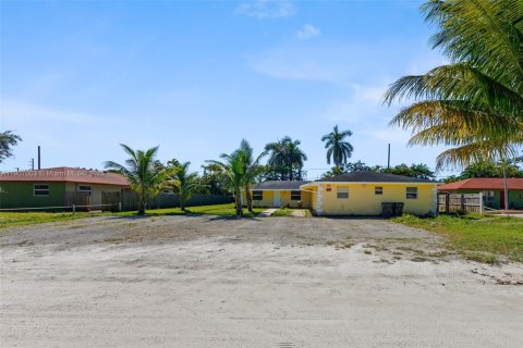 Commercial property in West Palm Beach, Florida 232.07 sq.m. № 1963613 - photo 18