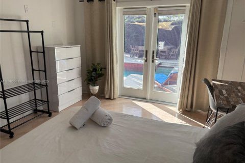 Снять в аренду виллу или дом в Холливуд, Флорида 4 спальни, 146.51м2, № 1951338 - фото 25