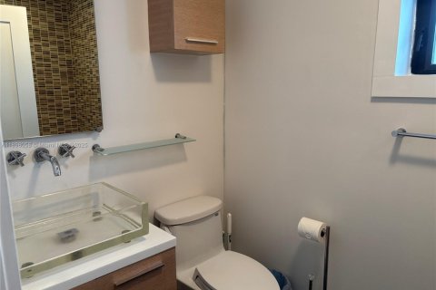 Снять в аренду виллу или дом в Холливуд, Флорида 4 спальни, 146.51м2, № 1951338 - фото 27