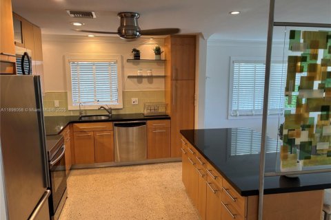 Снять в аренду виллу или дом в Холливуд, Флорида 4 спальни, 146.51м2, № 1951338 - фото 9