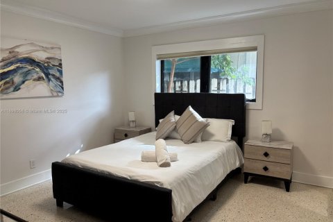 Снять в аренду виллу или дом в Холливуд, Флорида 4 спальни, 146.51м2, № 1951338 - фото 17