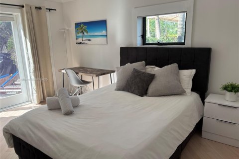 Снять в аренду виллу или дом в Холливуд, Флорида 4 спальни, 146.51м2, № 1951338 - фото 24