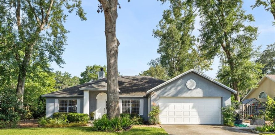 Villa ou maison à Gainesville, Floride 3 chambres, 163.51 m2 № 2395724