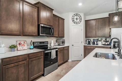 Casa en venta en Land O' Lakes, Florida, 4 dormitorios, 189.99 m2 № 2115028 - foto 12