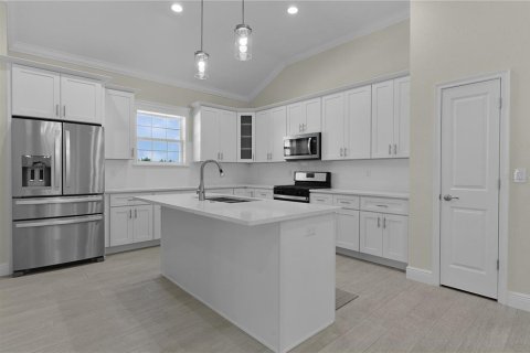 House in Oxford, Florida 4 bedrooms, 203.55 sq.m. № 1680942 - photo 4