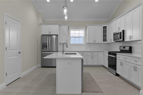 House in Oxford, Florida 4 bedrooms, 203.55 sq.m. № 1680942 - photo 5