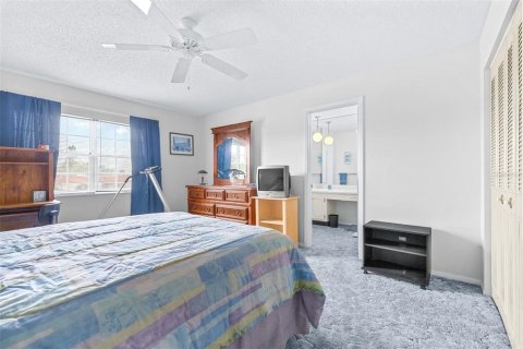 Condo in Belleair, Florida, 2 bedrooms  № 1618138 - photo 6