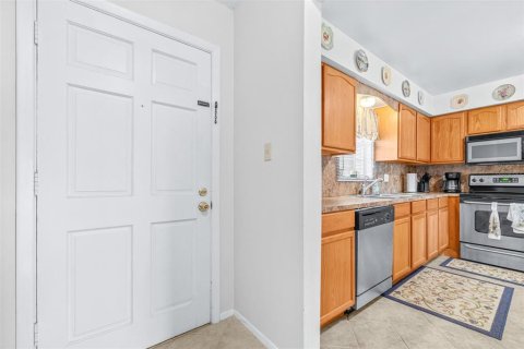 Condo in Belleair, Florida, 2 bedrooms  № 1618138 - photo 20