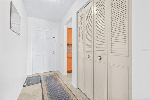 Condo in Belleair, Florida, 2 bedrooms  № 1618138 - photo 21
