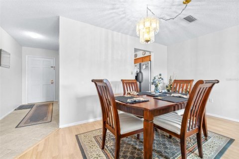 Condo in Belleair, Florida, 2 bedrooms  № 1618138 - photo 19