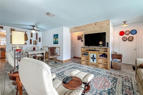 Casa en venta en Largo, Florida, 1 dormitorio, 95.5 m2 № 1740637 - foto 8