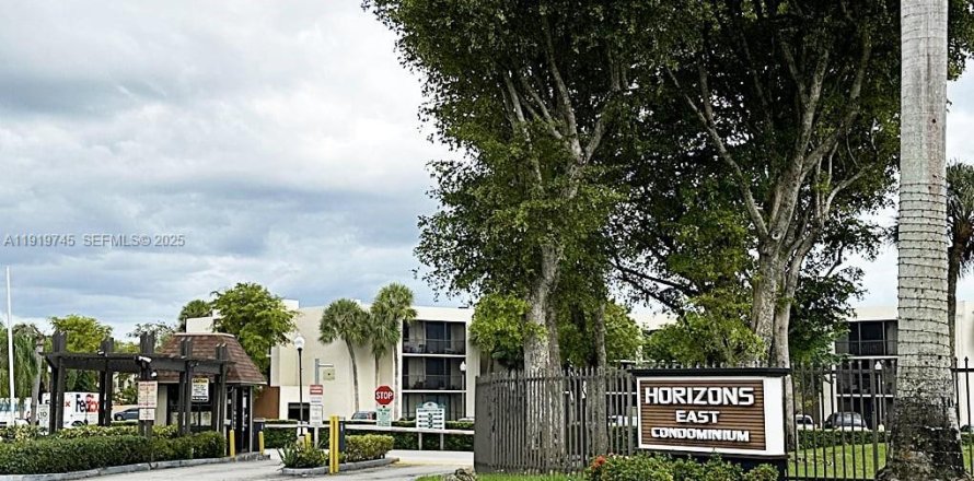 Condo à Miami, Floride, 3 chambres № 1991853