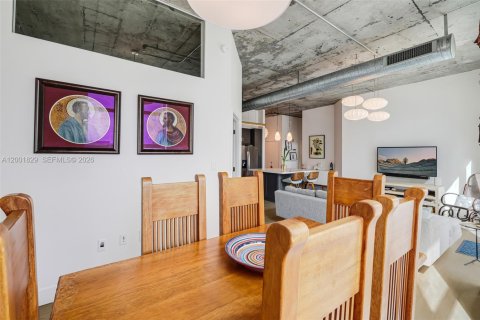 Condo in Miami, Florida, 2 bedrooms  № 2065927 - photo 9