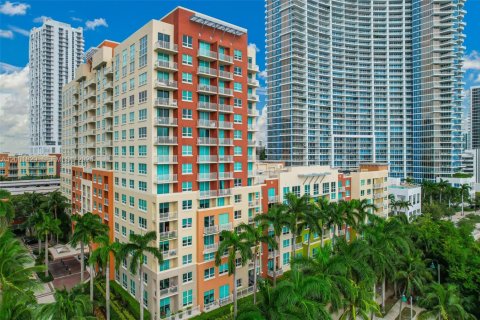 Condo in Miami, Florida, 2 bedrooms  № 2065927 - photo 27