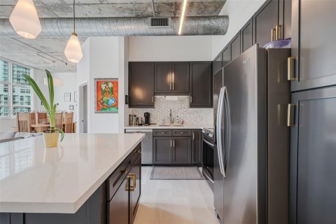 Condo in Miami, Florida, 2 bedrooms  № 2065927 - photo 2