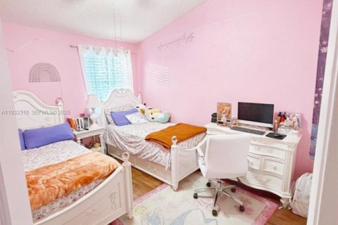 Touwnhouse à vendre à Pembroke Pines, Floride: 3 chambres, 151.9 m2 № 2077046 - photo 14