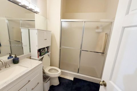Touwnhouse à vendre à Pembroke Pines, Floride: 3 chambres, 151.9 m2 № 2077046 - photo 8