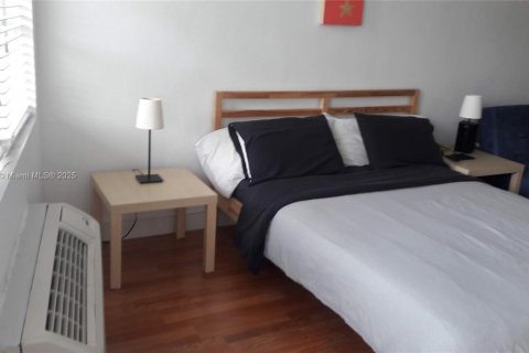 Condominio en venta en Miami Beach, Florida, 43.48 m2 № 2015925 - foto 10