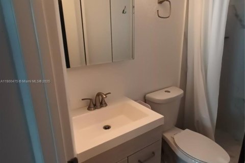 Condominio en venta en Miami Beach, Florida, 43.48 m2 № 2015925 - foto 3