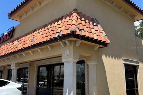 Propiedad comercial en alquiler en Port Charlotte, Florida, 97.55 m2 № 1917146 - foto 5