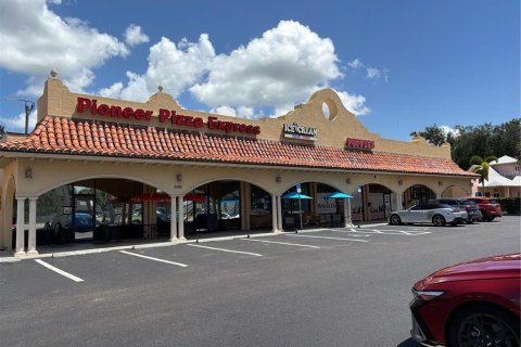 Propiedad comercial en alquiler en Port Charlotte, Florida, 97.55 m2 № 1917146 - foto 15