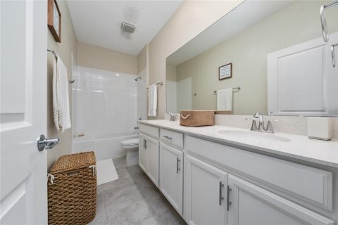 Townhouse in Davenport, Florida 5 bedrooms, 234.3 sq.m. № 1882803 - photo 26