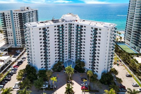 Condo in Hollywood, Florida, 1 bedroom  № 2363411