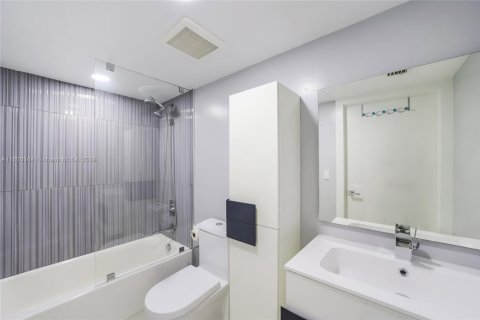 Condominio en venta en Miami, Florida, 2 dormitorios, 103.4 m2 № 1710061 - foto 30