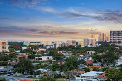 Condominio en venta en Miami, Florida, 2 dormitorios, 103.4 m2 № 1710061 - foto 14