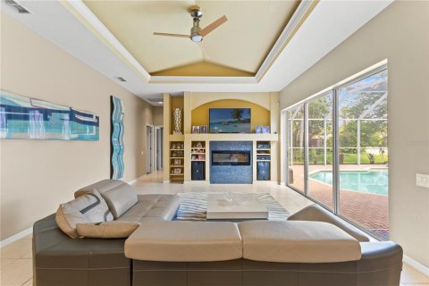 House in Tampa, Florida 6 bedrooms, 335.38 sq.m. № 2101105 - photo 17