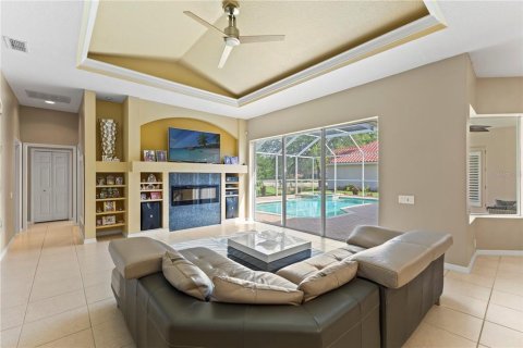 House in Tampa, Florida 6 bedrooms, 335.38 sq.m. № 2101105 - photo 18