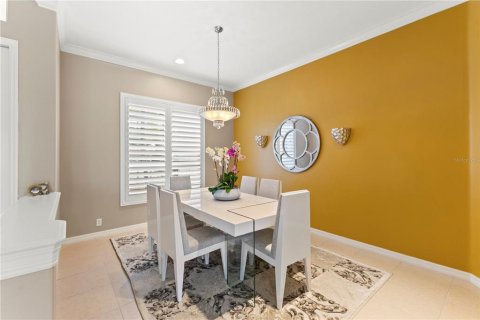 House in Tampa, Florida 6 bedrooms, 335.38 sq.m. № 2101105 - photo 7