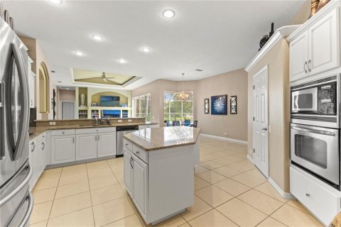 House in Tampa, Florida 6 bedrooms, 335.38 sq.m. № 2101105 - photo 16