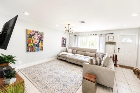 House in Delray Beach, Florida 3 bedrooms, 134.71 sq.m. № 2281405 - photo 28