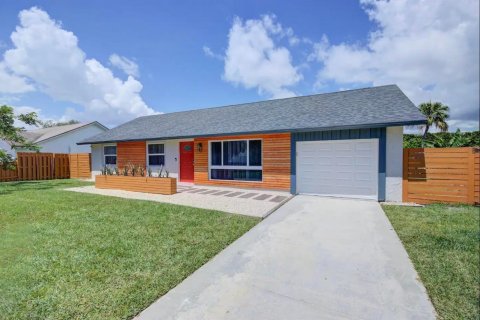 House in Delray Beach, Florida 3 bedrooms, 134.71 sq.m. № 2281405 - photo 3