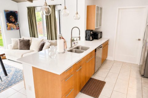 House in Delray Beach, Florida 3 bedrooms, 134.71 sq.m. № 2281405 - photo 23
