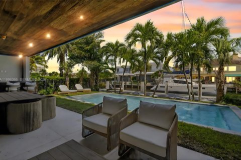 Купить виллу или дом в Форт-Лодердейл, Флорида 4 спальни, 366.87м2, № 2062199 - фото 6