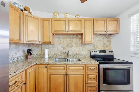 House in Englewood, Florida 2 bedrooms, 77.11 sq.m. № 2230717 - photo 20