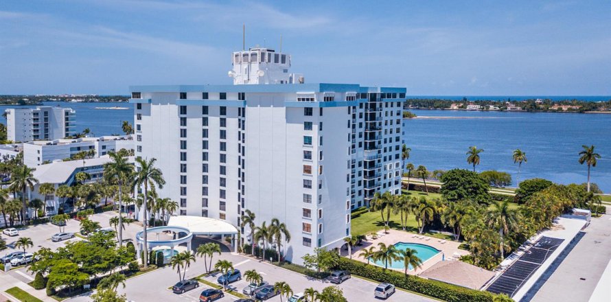 Condo à West Palm Beach, Floride, 3 chambres № 2250108
