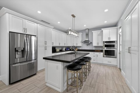 Villa ou maison à vendre à Tampa, Floride: 4 chambres, 220.18 m2 № 2198818 - photo 11