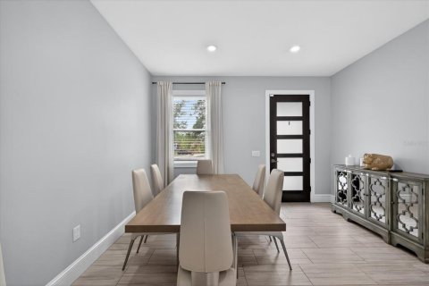 Villa ou maison à vendre à Tampa, Floride: 4 chambres, 220.18 m2 № 2198818 - photo 7