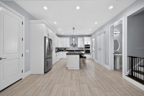 Villa ou maison à vendre à Tampa, Floride: 4 chambres, 220.18 m2 № 2198818 - photo 10