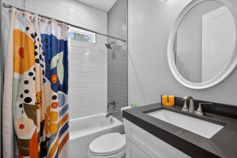 Villa ou maison à vendre à Tampa, Floride: 4 chambres, 220.18 m2 № 2198818 - photo 28