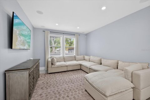 Villa ou maison à vendre à Tampa, Floride: 4 chambres, 220.18 m2 № 2198818 - photo 5