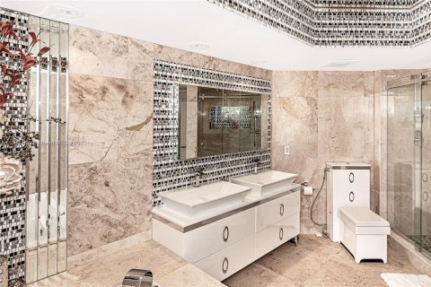 Copropriété à vendre à Sunny Isles Beach, Floride: 2 chambres, 163.51 m2 № 2000180 - photo 16
